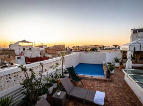 Dar Kika Salam By DKS