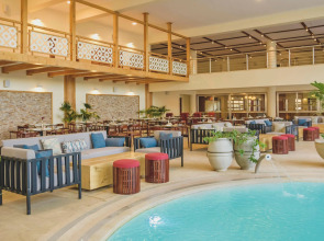 Отель Mövenpick Hotel & Residences Nairobi