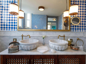 Hagia Sofia Mansions Istanbul, Curio Collection by Hilton