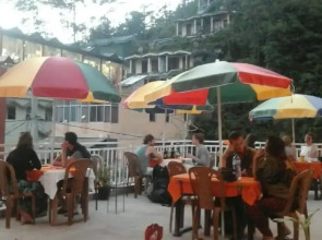 Adams Peak Inn
