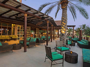 Курортный отель Sofitel Al Hamra Beach Resort