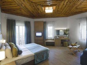 Отель Club & Hotel Letoonia