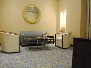 Raviz Center Point Hotel