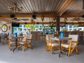 Limanaki Beach Hotel