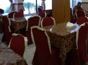 Everest International Hotel