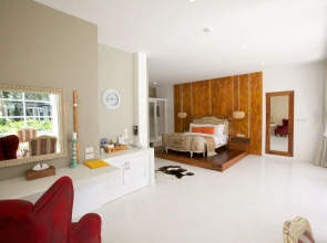 Summer Luxury Beach Resort and Spa