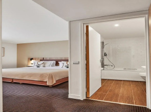 Plaza Tour Eiffel Hotel