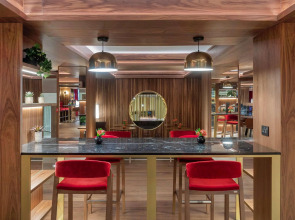 Melia White House Apartments