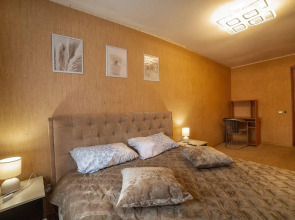 Апартаменты на улице Октябрьской Революции 38