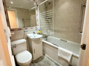 Smart Hyde Park View - Hostel