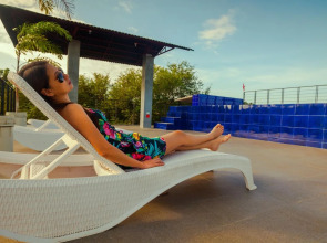 Blue Lagoon Inn & Suites