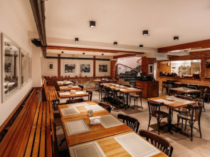 Отель Porta Caucasia