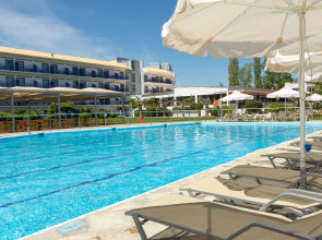 Golden Coast Hotel & Bungalows - All Inclusive