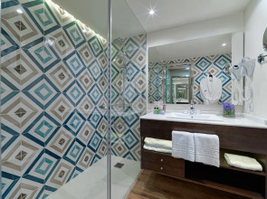 Отель H10 Conquistador