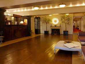 Arc de Triomphe by CityBookings