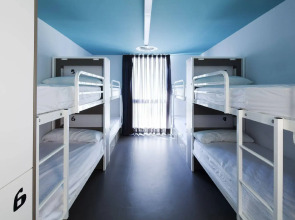 Latroupe Poblenou Beach