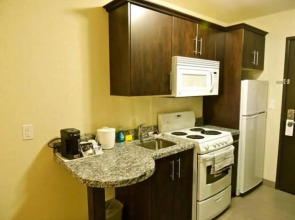 Carlyle Western Star Inn & Suites