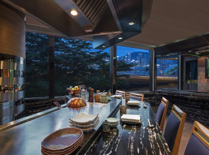 New World Millennium Hong Kong Hotel