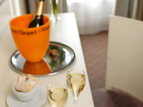 Hotel Campanile Chartres Centre - Gare - Cathedrale