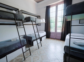 Casa Gracia Barcelona - Hostel