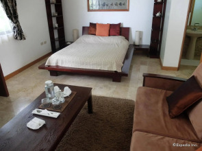 Argonauta Boracay Boutique Hotel with Apartments and Villas