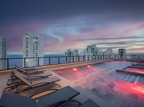 Arcadia Condo Suites