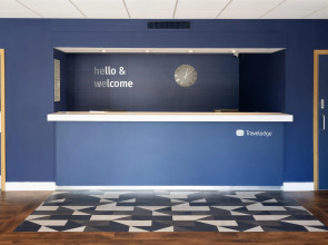 Travelodge Edinburgh Airport Ratho Station