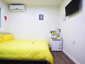 24 Guesthouse Myeongdong Avenue