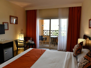 Wadi Lahmy Azur Resort