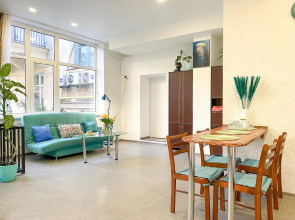 Апартаменты Счастье жить в центре Севастополя на ул. Большая Морская, д.41