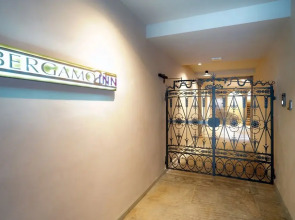 Bergamo Inn 21