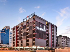 De Botan Srinakarin Hotel & Residence