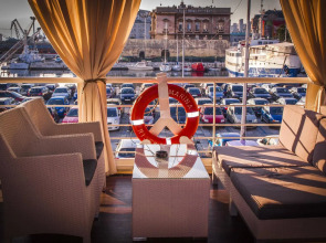 Botel Marina - Hostel