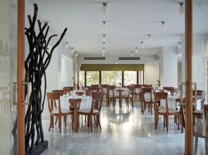 Avra City Boutique Hotel