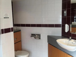 The Catherine Wheel Wetherspoon Hotel