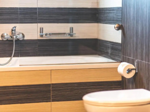 Отель Chrispy Waterpark Resort