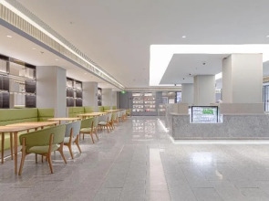 Ji Hotel (Shanghai Lujiabang Road Metro Station)