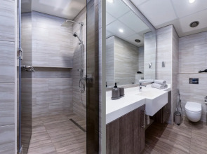 1BR view in a luxurious home