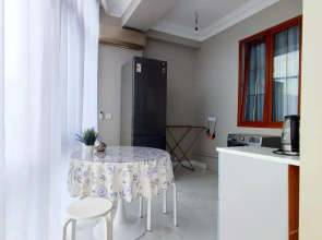 Апартаменты на проспекте Акулиничева 6