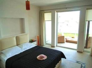 Tropical  Deluxe Suites