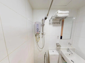 Hotel O Crossroads Hotel