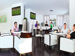 Occidental Pueblo Acantilado