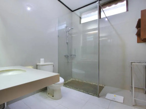 Puri Naga Beachfront Cottages