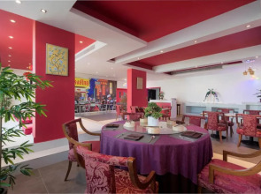 Al Hail Waves Hotel Managed By Centara