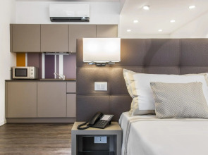 Отель Studio Inn Centrale & Milano Urban Padel