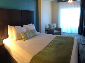 Palm Tree Club Miami Hotel