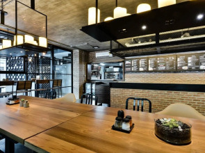 De Botan Srinakarin Hotel & Residence