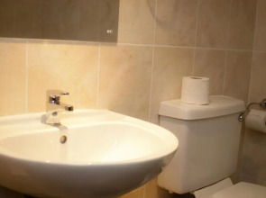 Edinburgh House Hotel