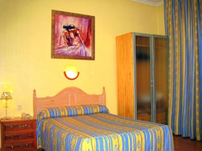 Hostal Plaza DOrt