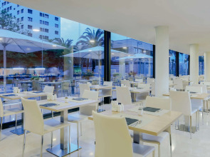 Отель Сatalonia Barcelona Beach